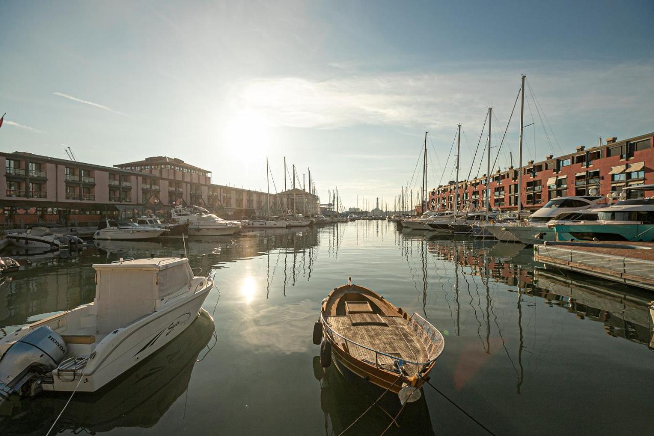 Апартаменты Real Italian Estate - Red Coral Генуя Экстерьер фото